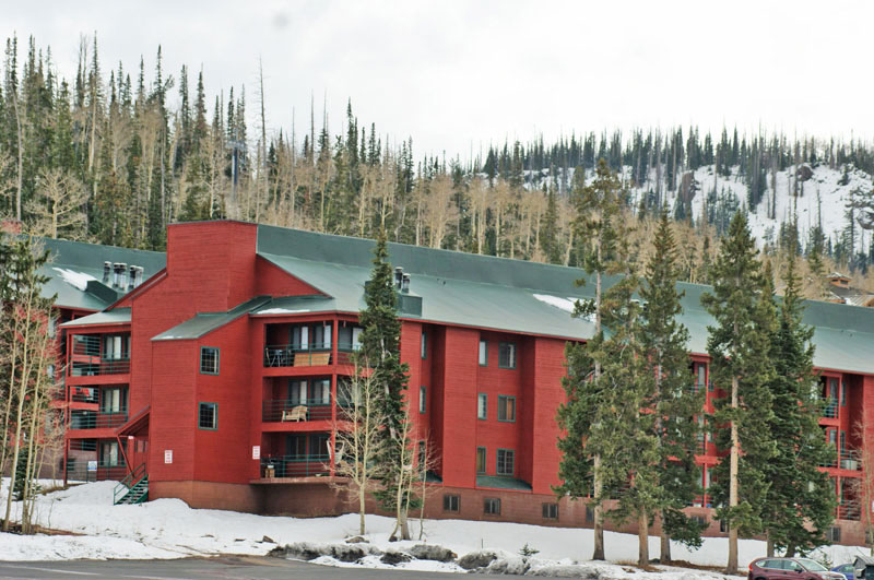 giant-steps-condominiums-brian-head-Utah-ski-resort